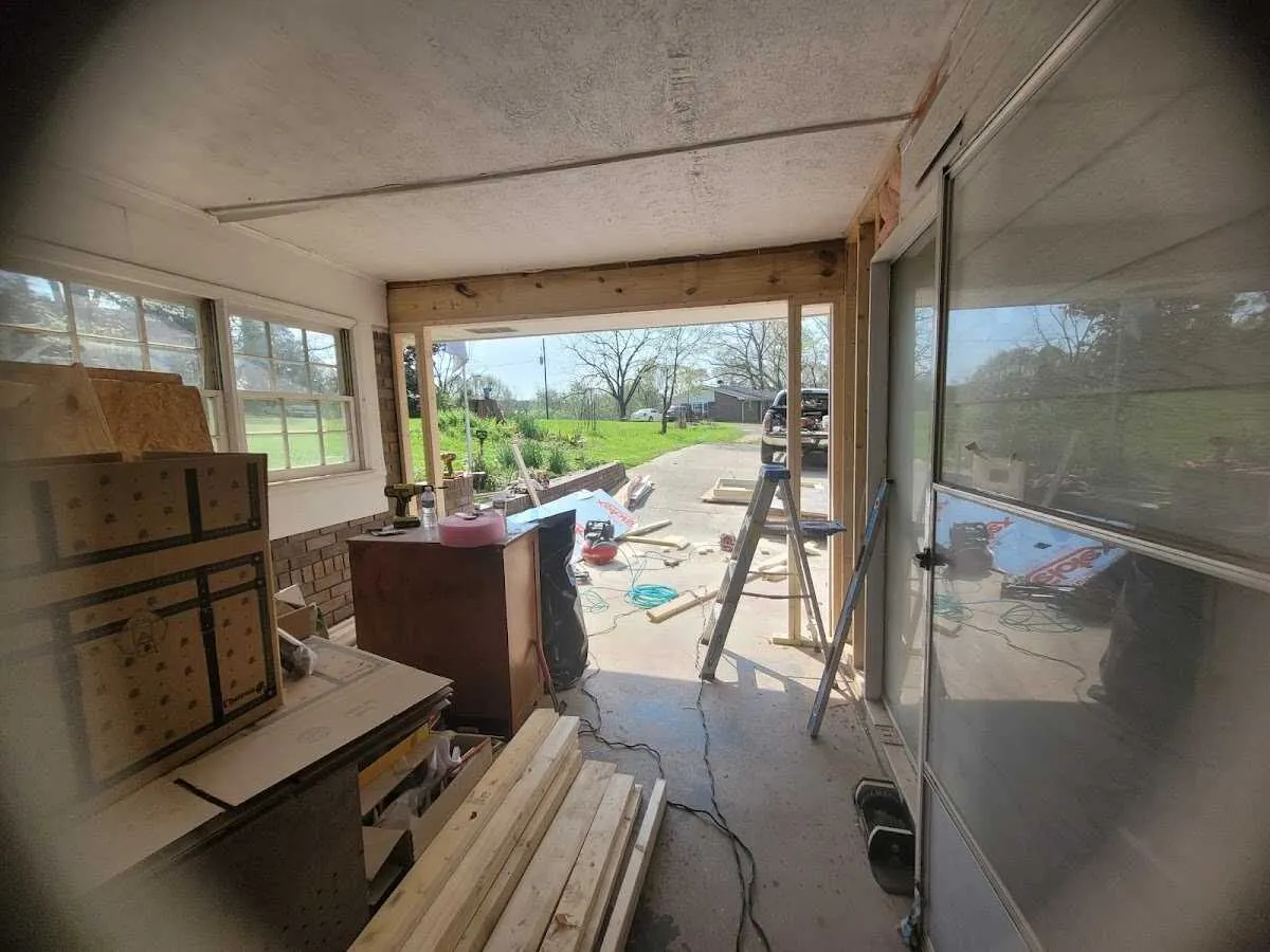 Air movers and dehumidifier for Water Mitigation Services in Ballenger Creek